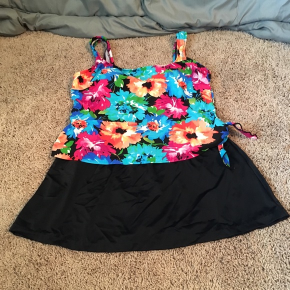 Azul by Maxine of Hollywood
Tropical Print One Piece Faux Swim Skirtini
Size 10 - Picture 2 of 16